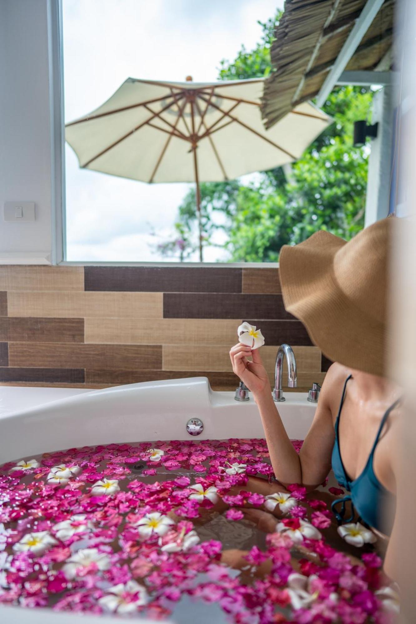 Soul Villas - Beachfront Private Pool Villas, Phuket Nature Retreat Panwa Beach Екстериор снимка
