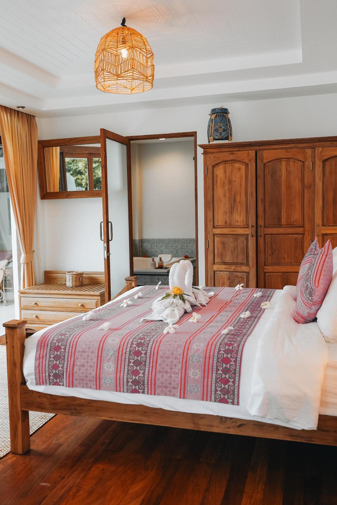 Soul Villas - Beachfront Private Pool Villas, Phuket Nature Retreat Panwa Beach Екстериор снимка